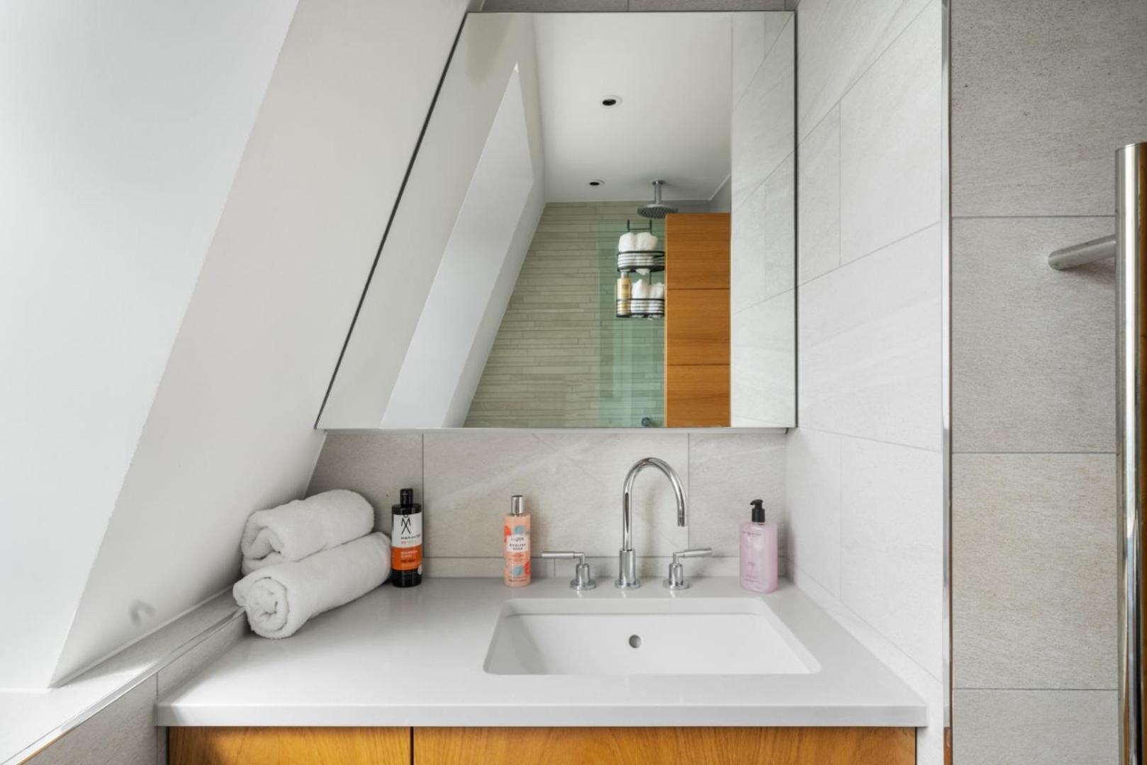 Stunning 1-Bedroom Penthouse In Marble Arch 72 London Luaran gambar