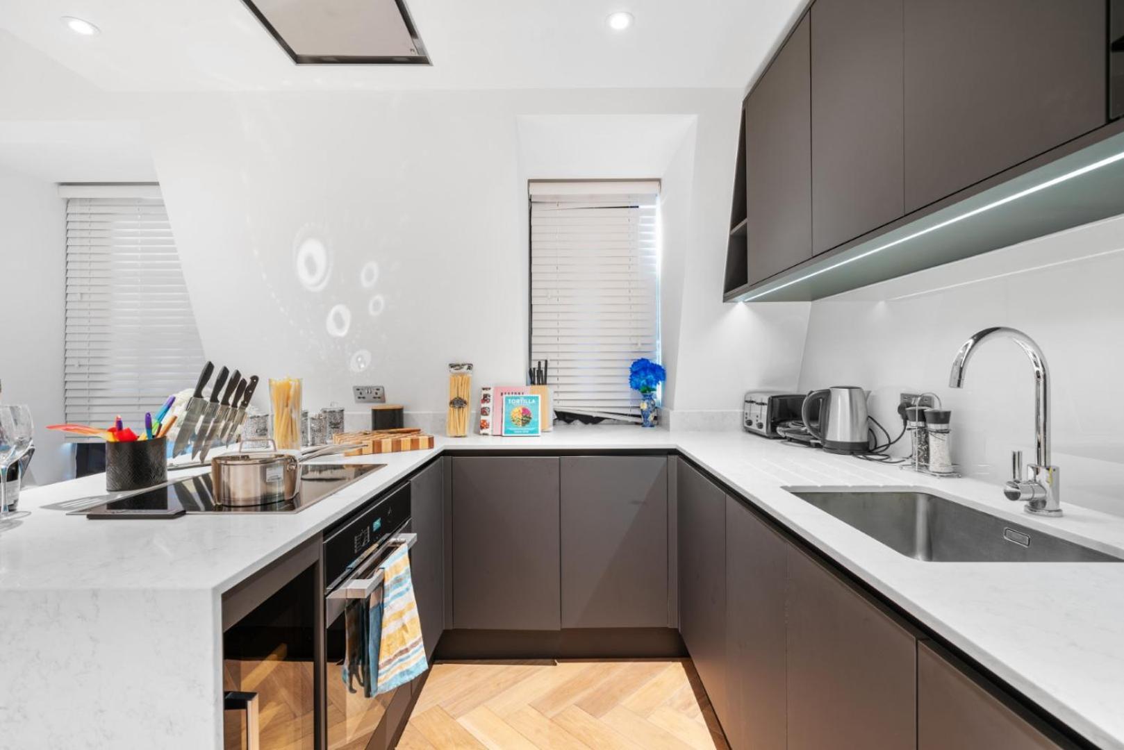 Stunning 1-Bedroom Penthouse In Marble Arch 72 London Luaran gambar